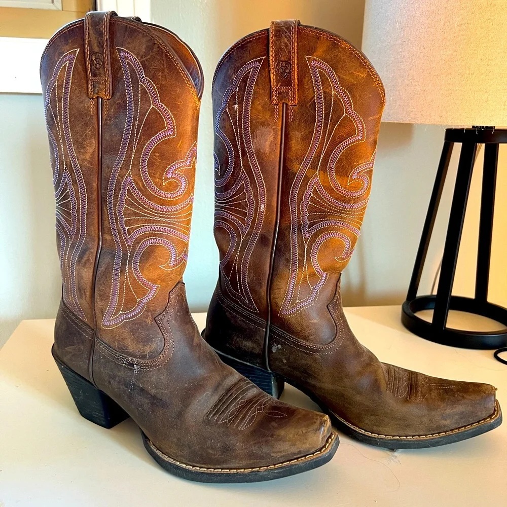 Ariat Cowgirl Boots - Picture 1 of 2